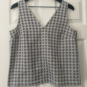 Ann Taylor textured, pattern knit sleeveless tank top
